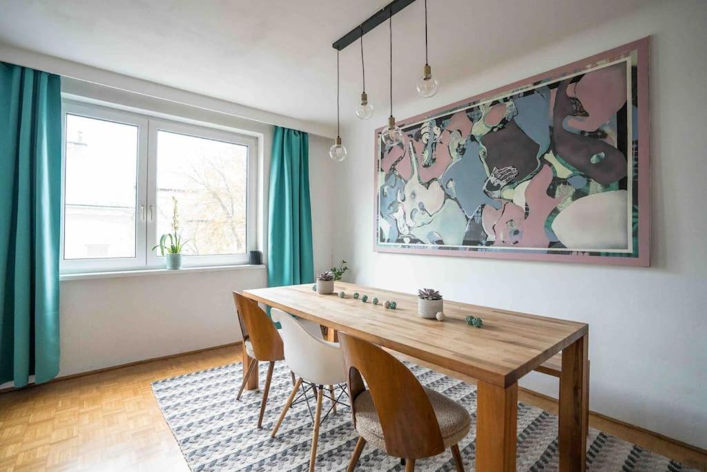 Cozy And Stylish Apartment Near Schoenbrunn Castle Виена Екстериор снимка